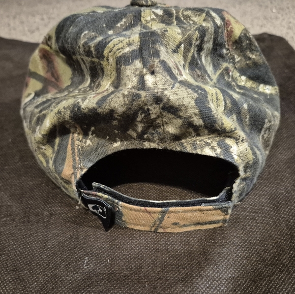 Brad Paisley Camouflage Baseball Cap by Port Authority - Picture 5 of 13
